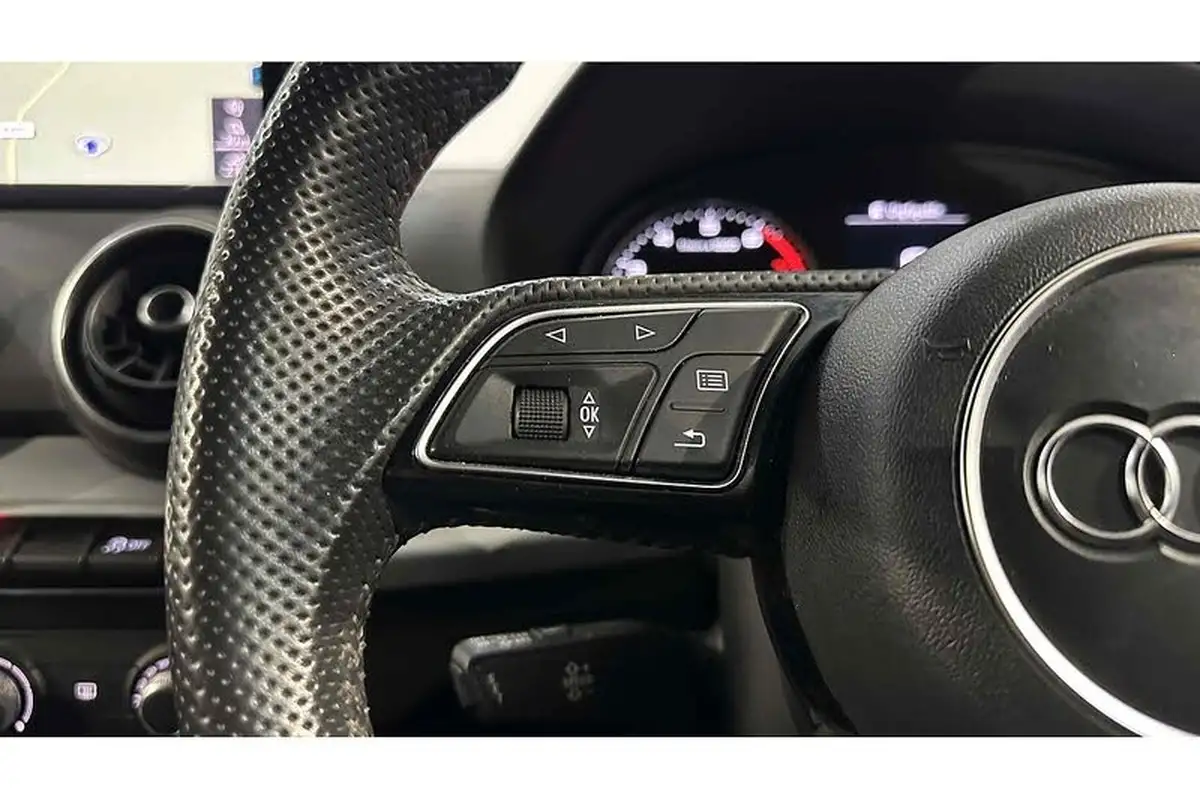 2018-audi-q2-14-tfsi-s-line-big-39