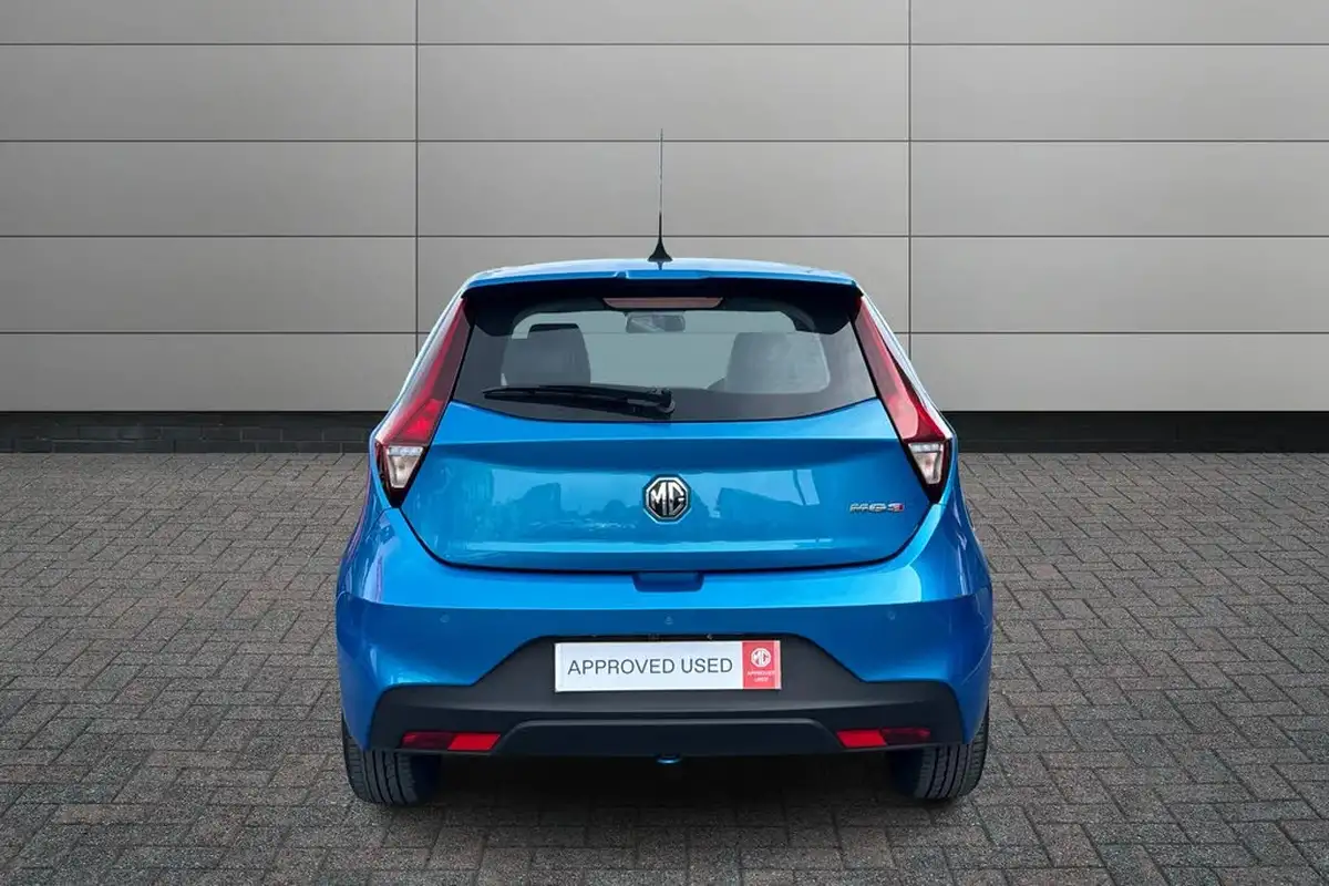 2023-mg-mg3-15-vti-tech-exclusive-nav-big-6