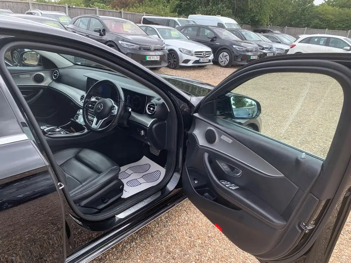 2019-mercedes-benz-e-class-20d-e220d-se-ss-saloon-4d-big-8
