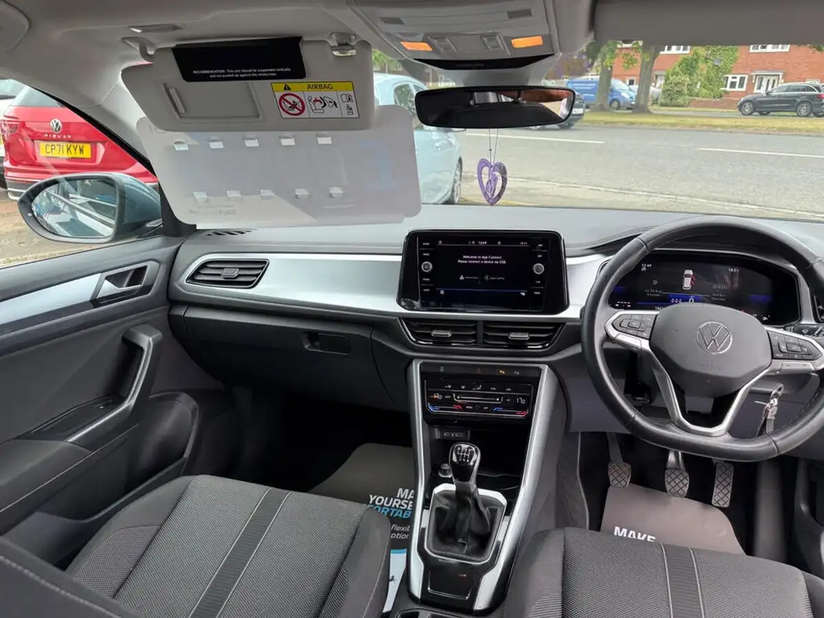 2024-volkswagen-t-roc-10-tsi-life-110ps-big-39