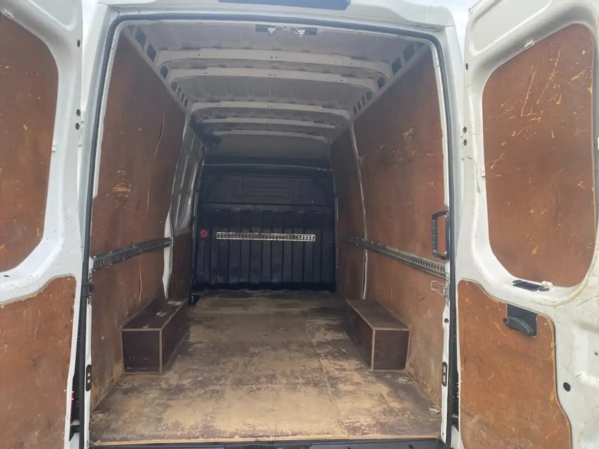 2019-iveco-daily-s-class-23td-35s12v-3520-h1-business-big-17