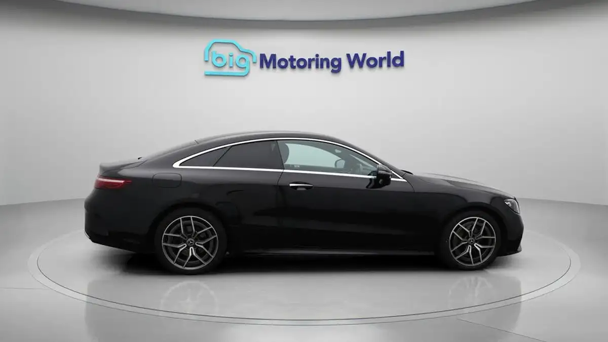 2021-mercedes-benz-e-class-20d-e220d-amg-line-premium-coupe-2d-big-8