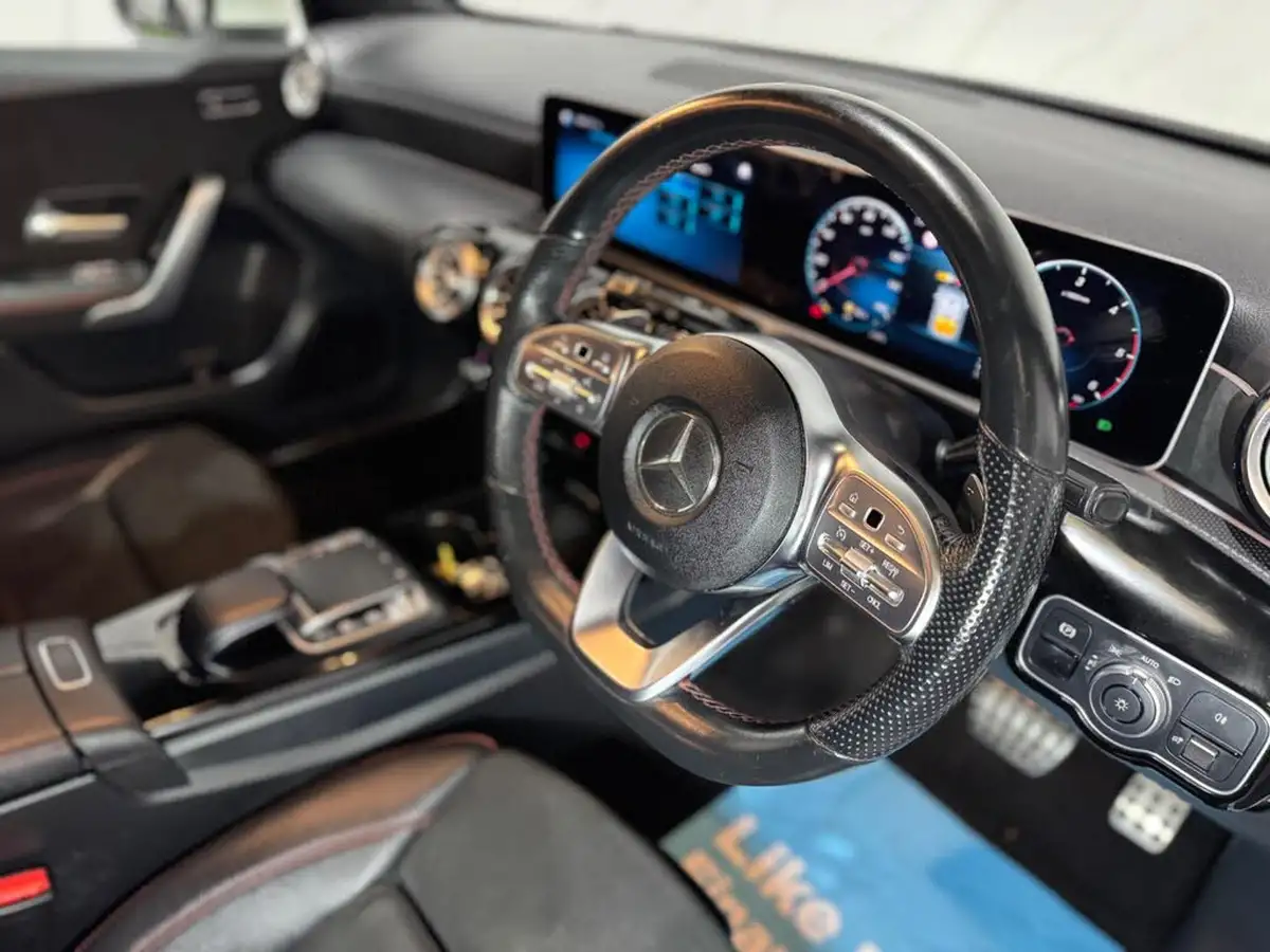 2019-mercedes-benz-a-class-20d-a200d-amg-line-premium-hatchback-5d-big-11
