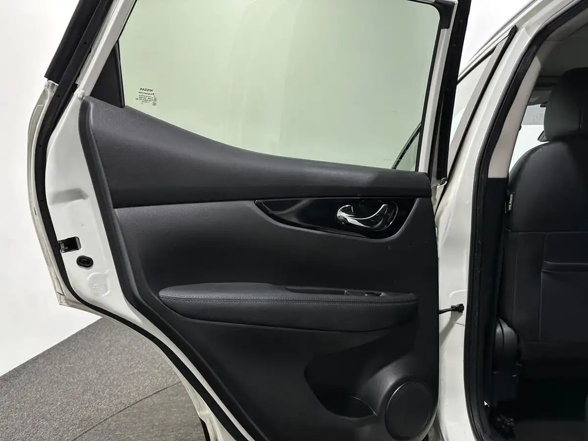 2016-nissan-qashqai-15dci-tekna-big-39