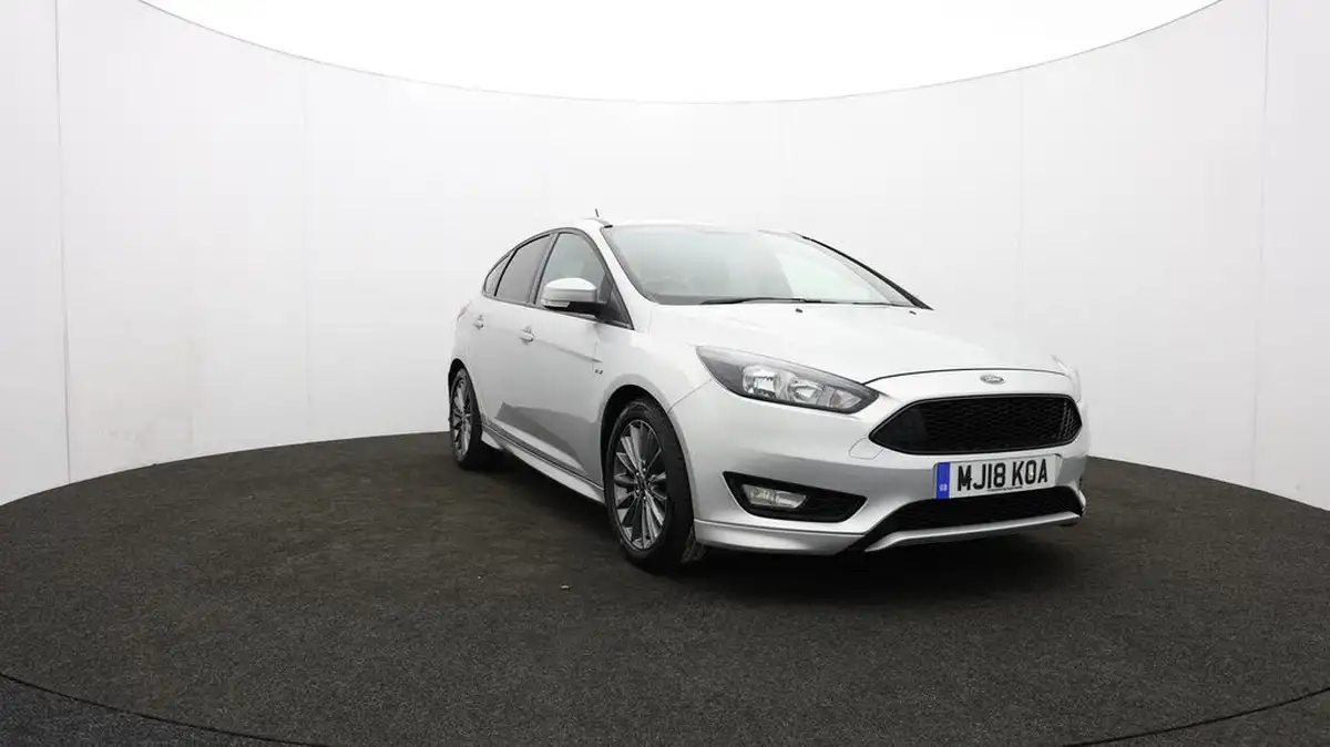 2018-ford-focus-10t-st-line-140ps-hatchback-big-52