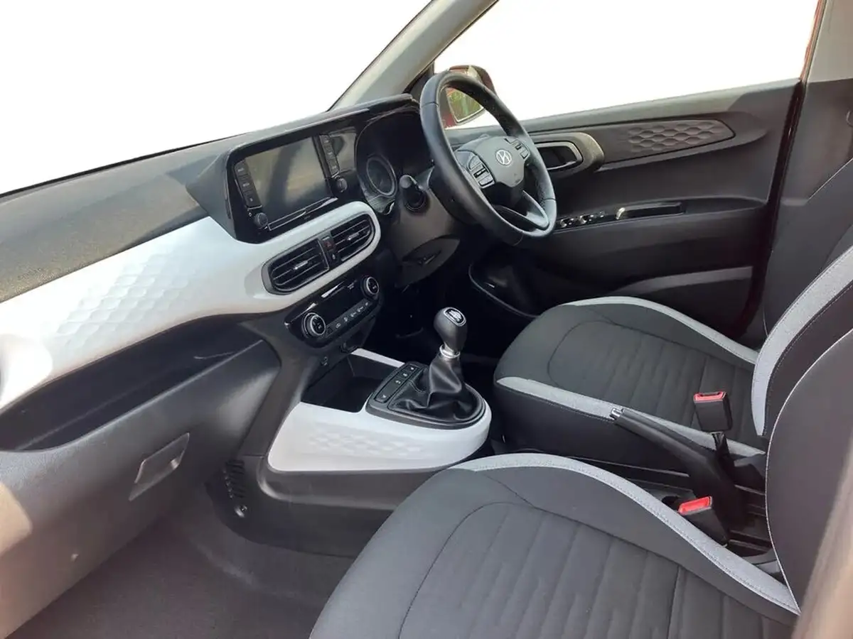 2022-hyundai-i10-10-premium-big-6