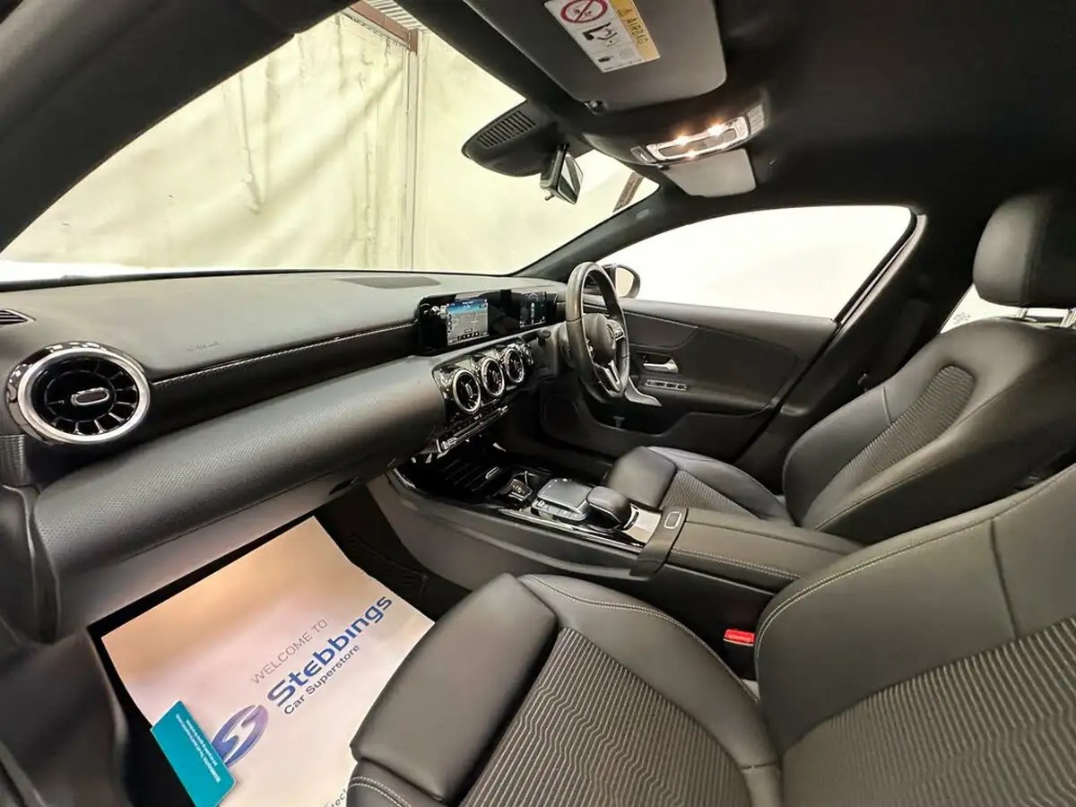 2019-mercedes-benz-a-class-20d-a200d-sport-hatchback-5d-big-24