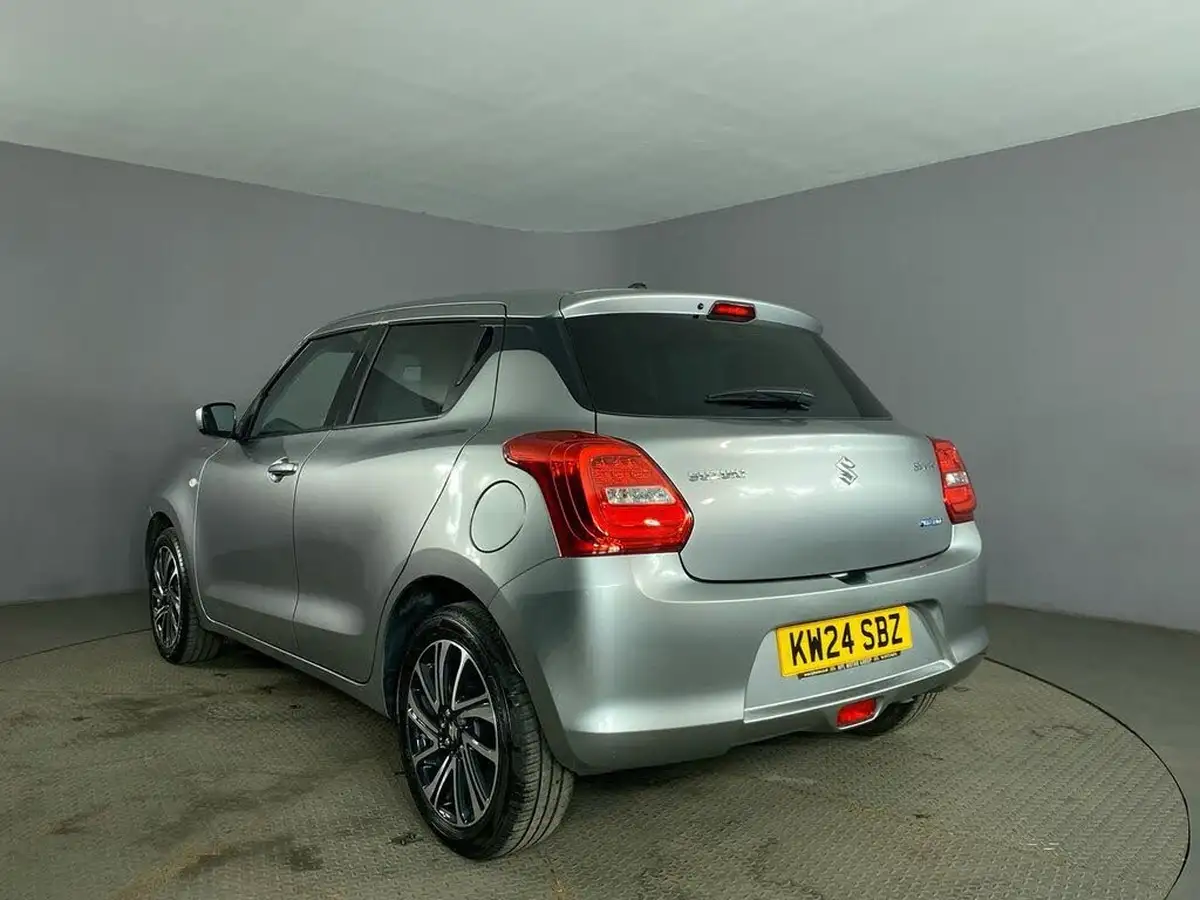 2024-suzuki-swift-12-dualjet-sz-l-big-5