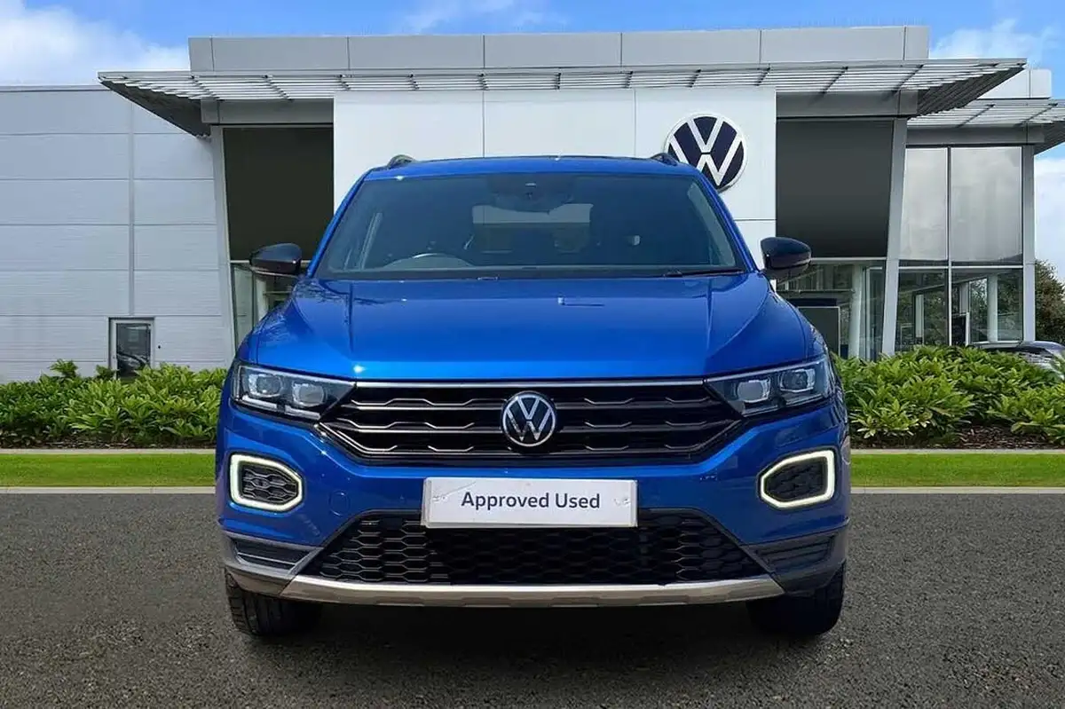 2021-volkswagen-t-roc-15-tsi-black-edition-big-6