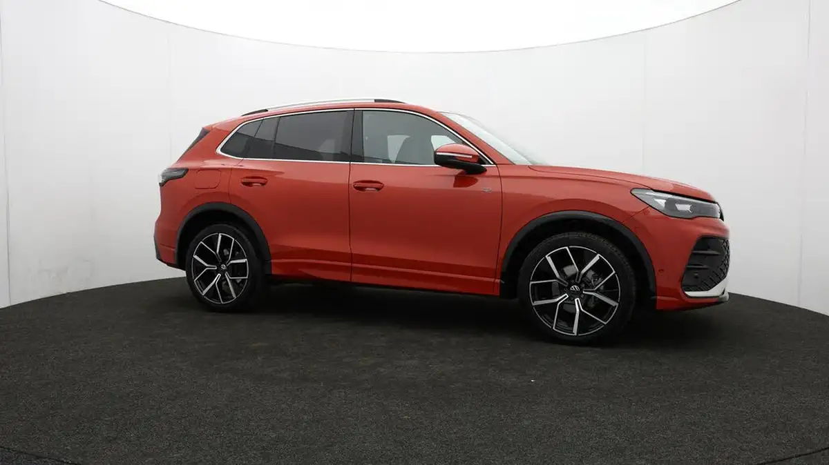 2024-volkswagen-tiguan-15-etsi-r-line-big-49
