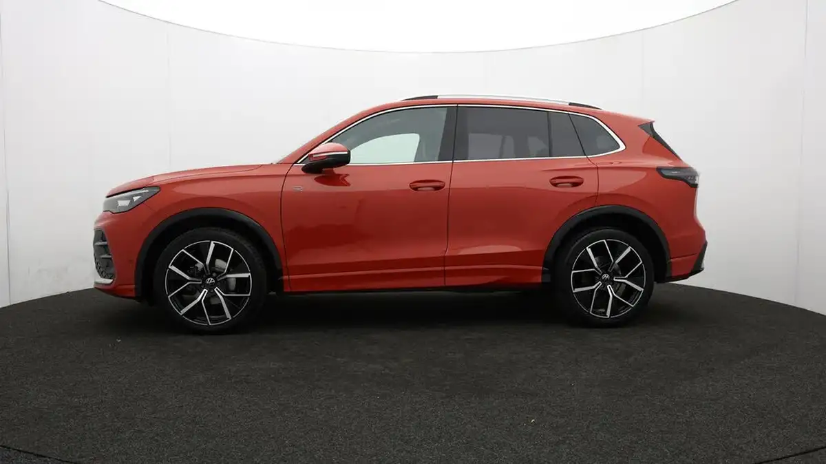 2024-volkswagen-tiguan-15-etsi-r-line-big-73
