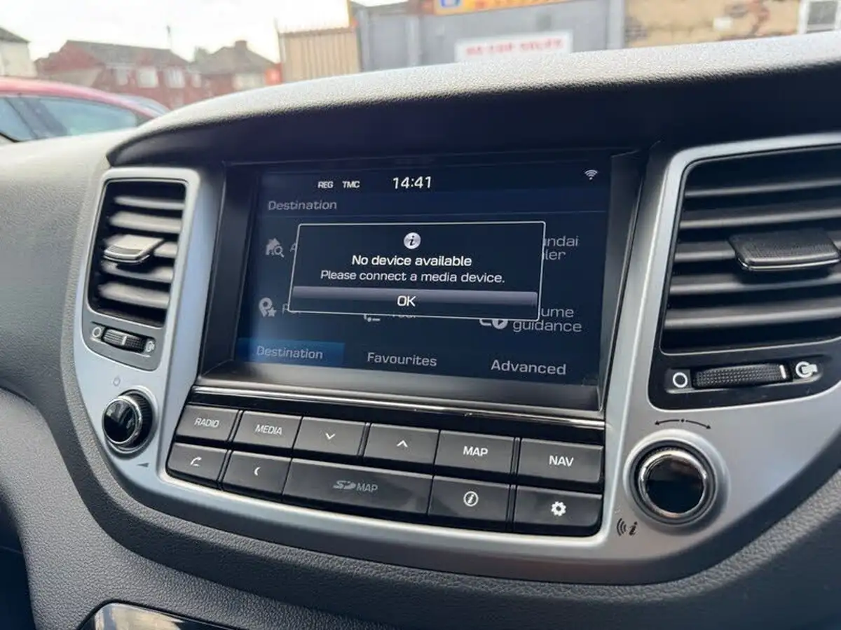 2015-hyundai-tucson-20crdi-blue-drive-premium-big-23