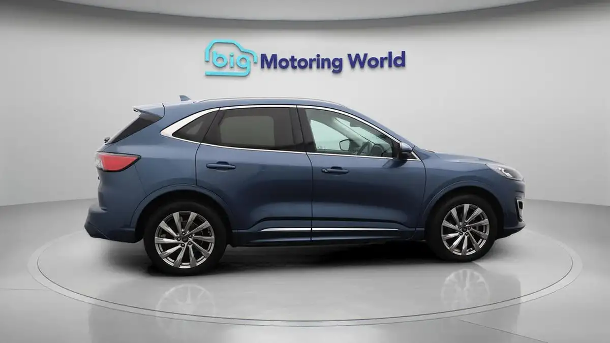 2022-ford-kuga-25t-vignale-225ps-phev-big-8
