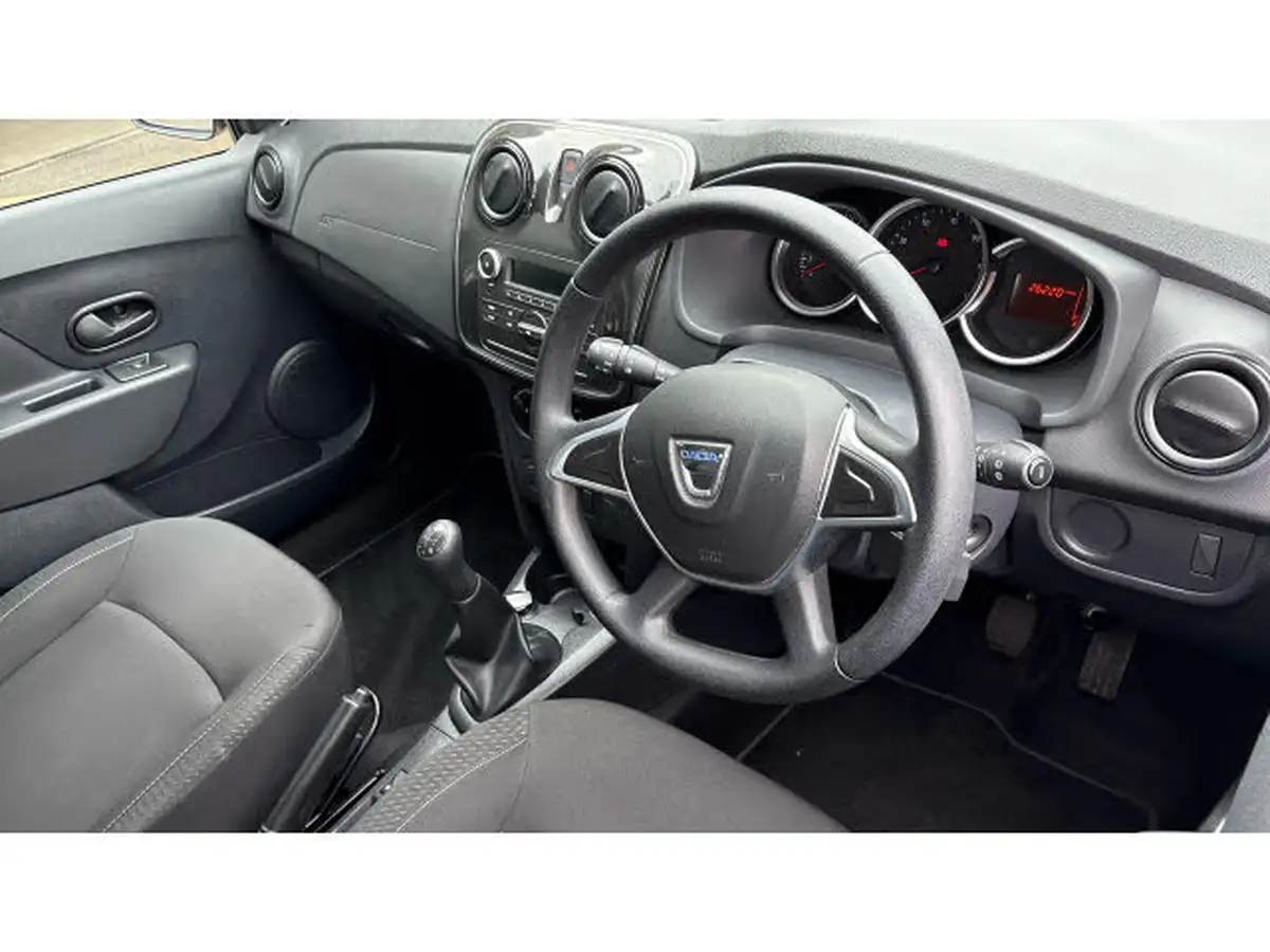 2019-dacia-sandero-10-sce-essential-big-10