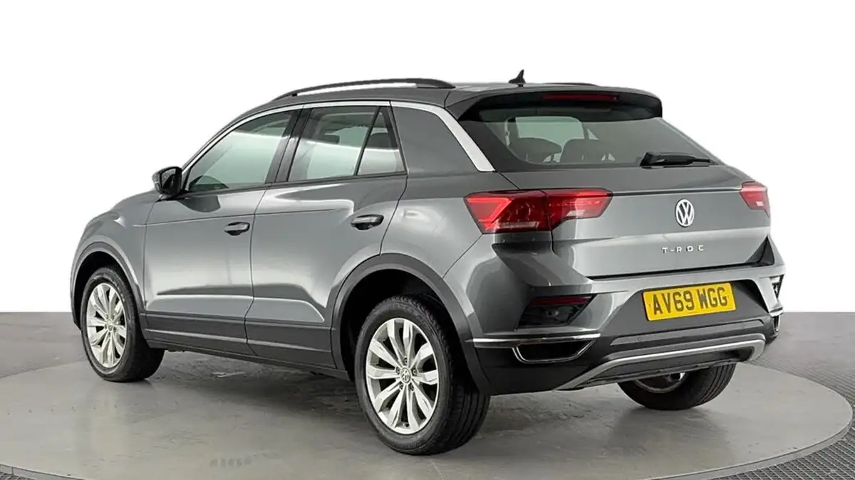 2019-volkswagen-t-roc-15-tsi-se-big-5