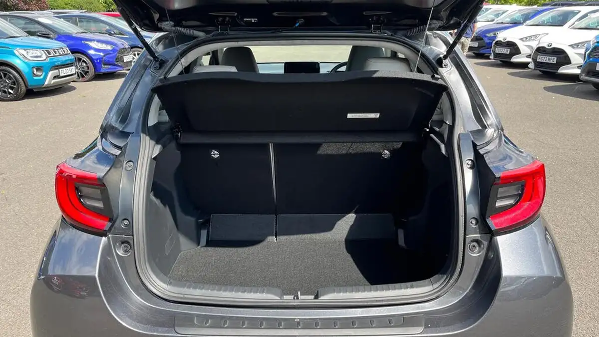 2022-toyota-yaris-cross-15-vvt-i-excel-city-packpan-roof-big-13