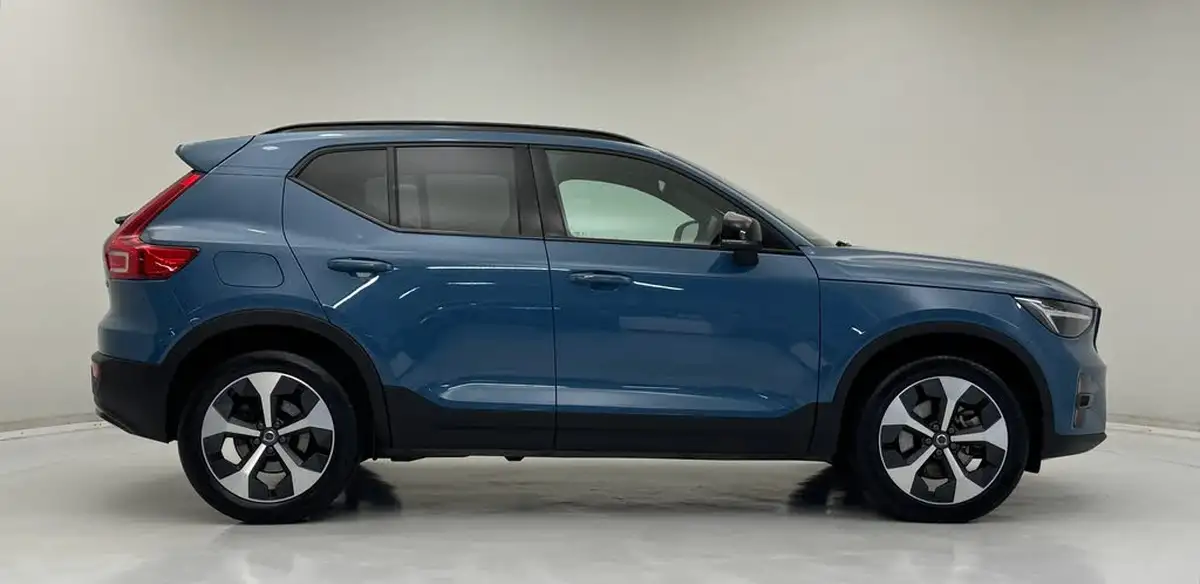 2024-volvo-xc40-20-b3-plus-big-4