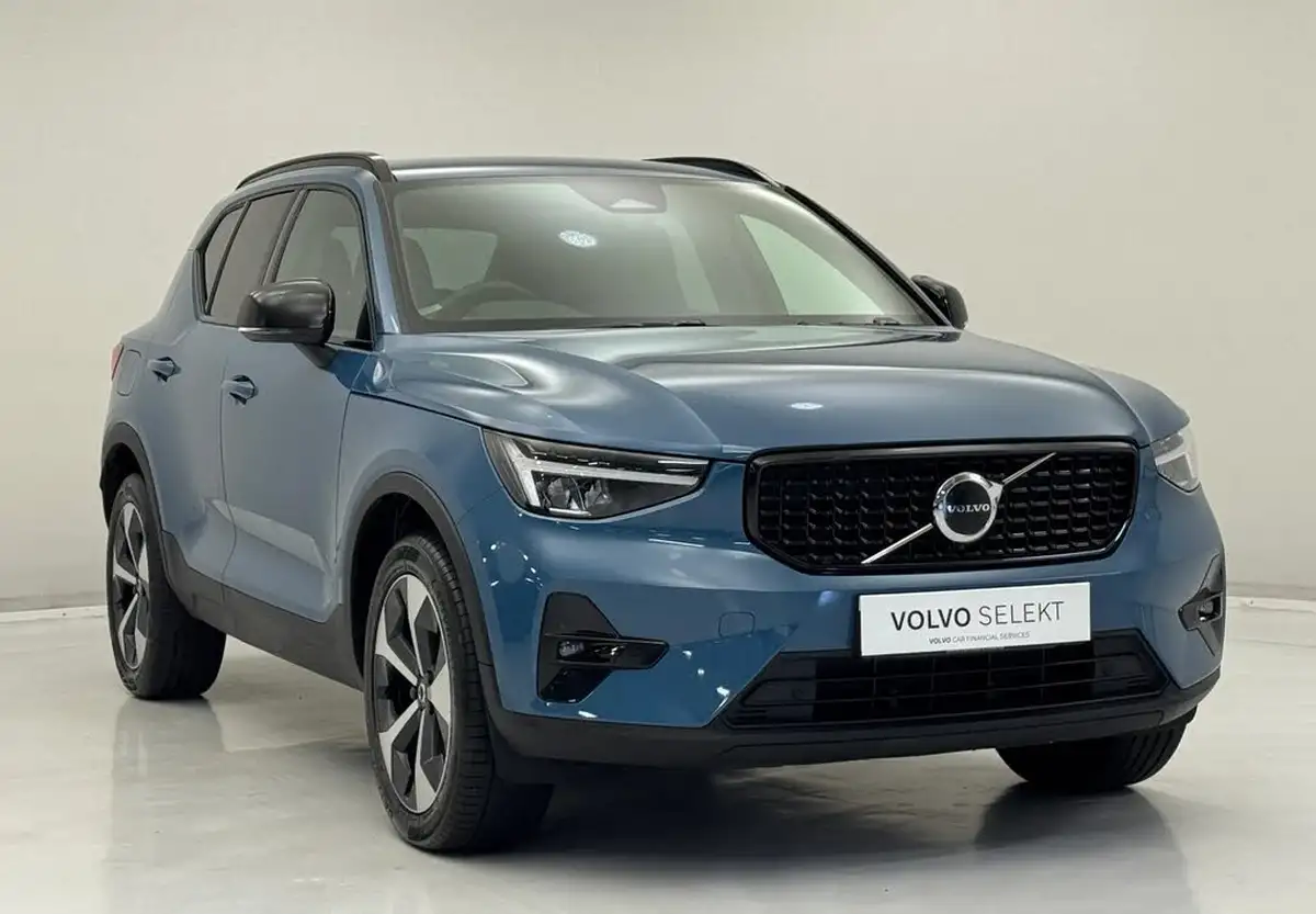 2024-volvo-xc40-20-b3-plus-big-0