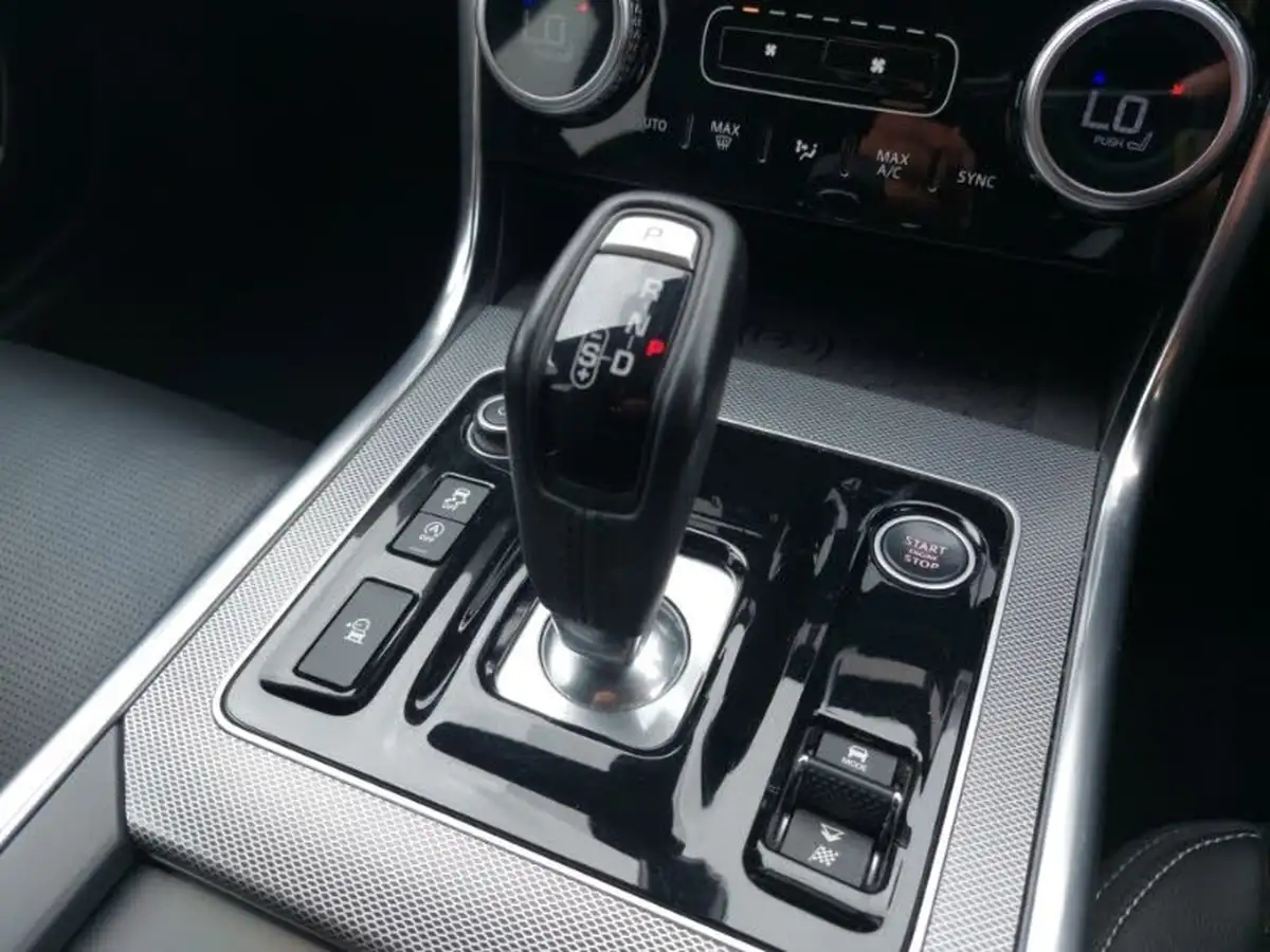 2020-jaguar-xe-20d-r-dynamic-se-big-12