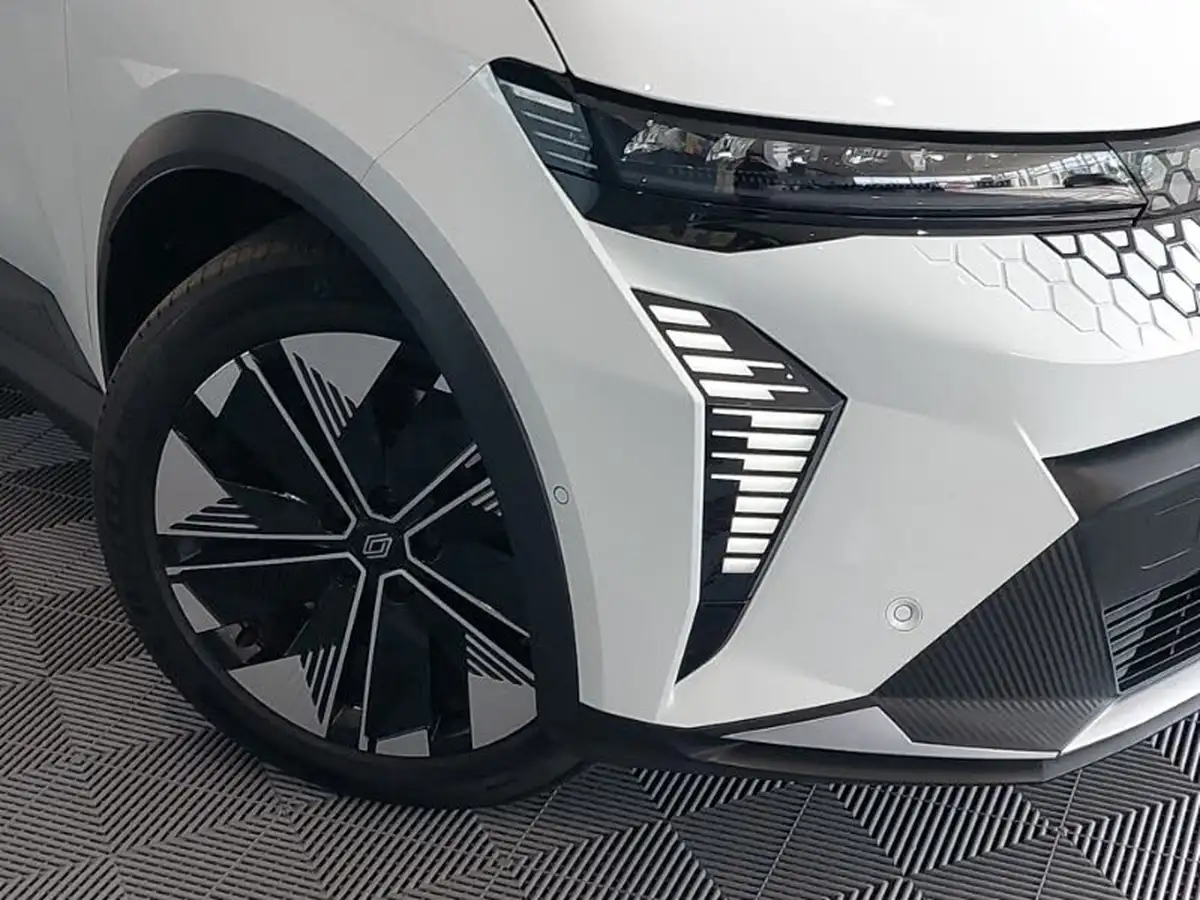 2024-renault-scenic-e-tech-e-techno-220ps-long-big-8