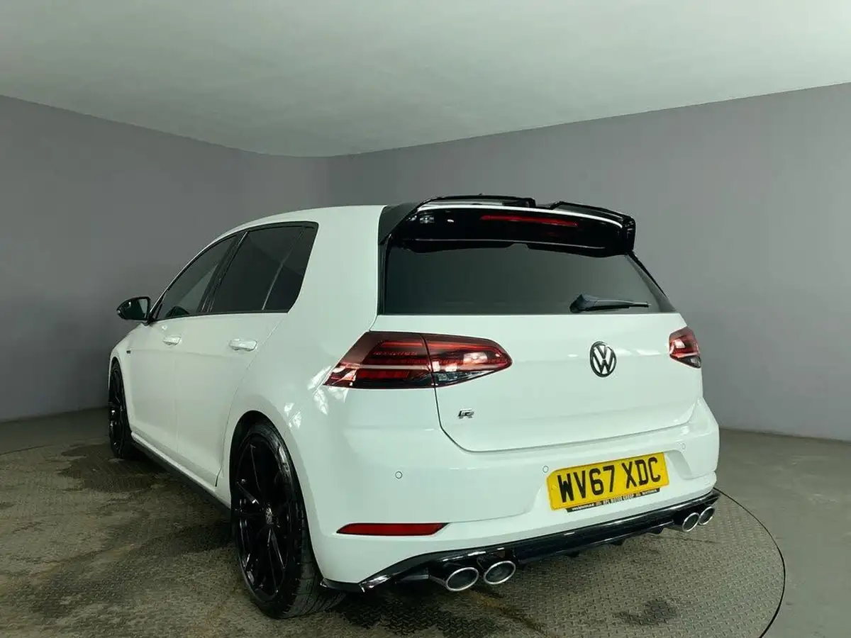 2017-volkswagen-golf-20-tsi-r-310ps-4motion-ss-hatchback-5d-dsg-big-5