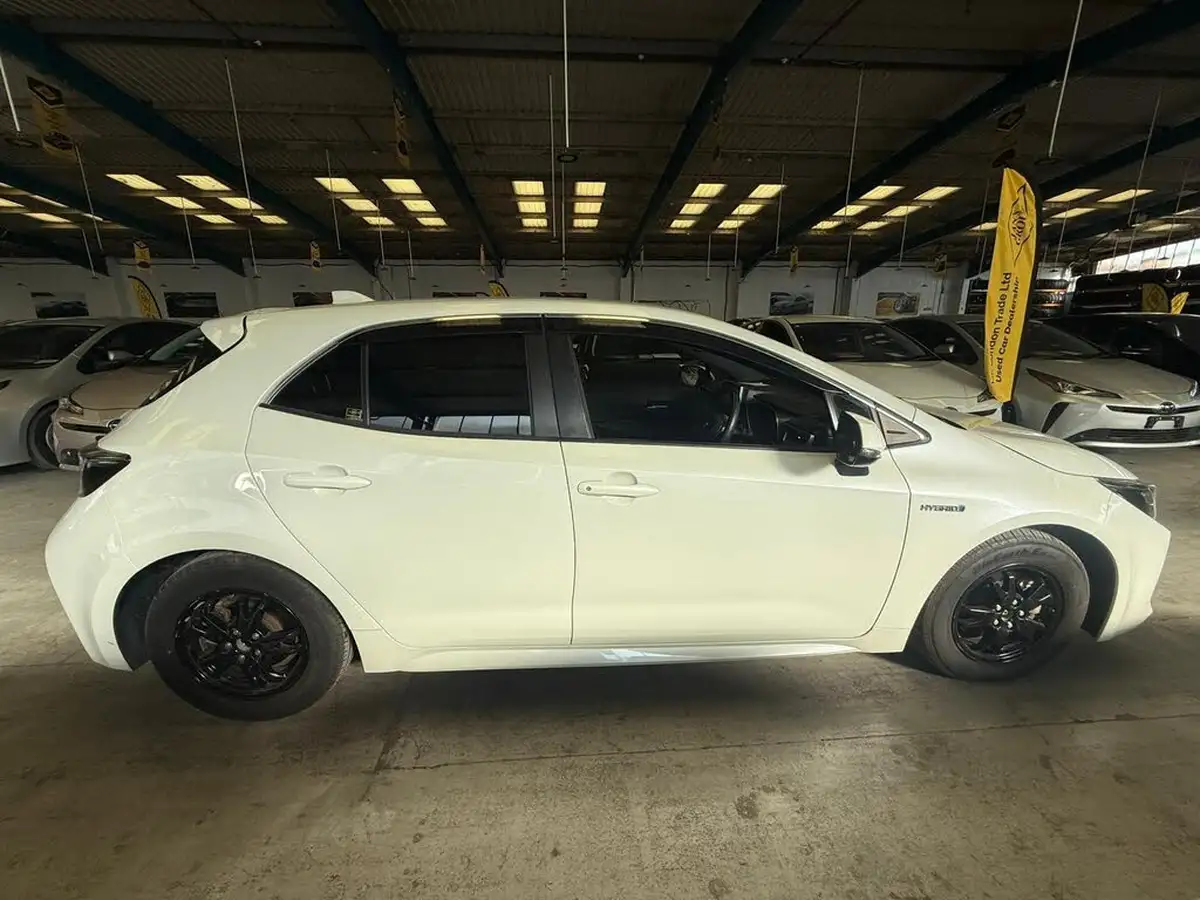2019-toyota-corolla-big-10