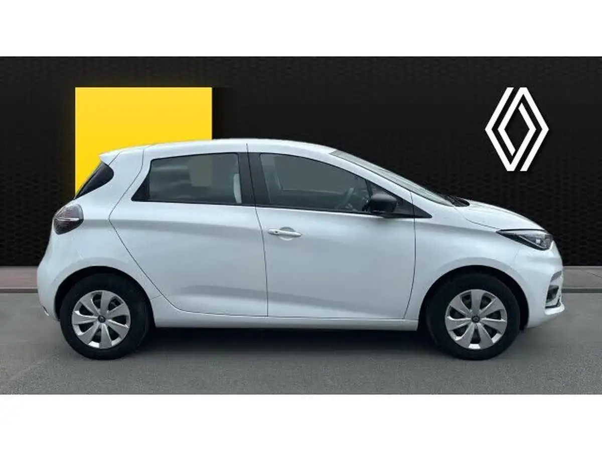 2021-renault-zoe-e-i-play-big-4