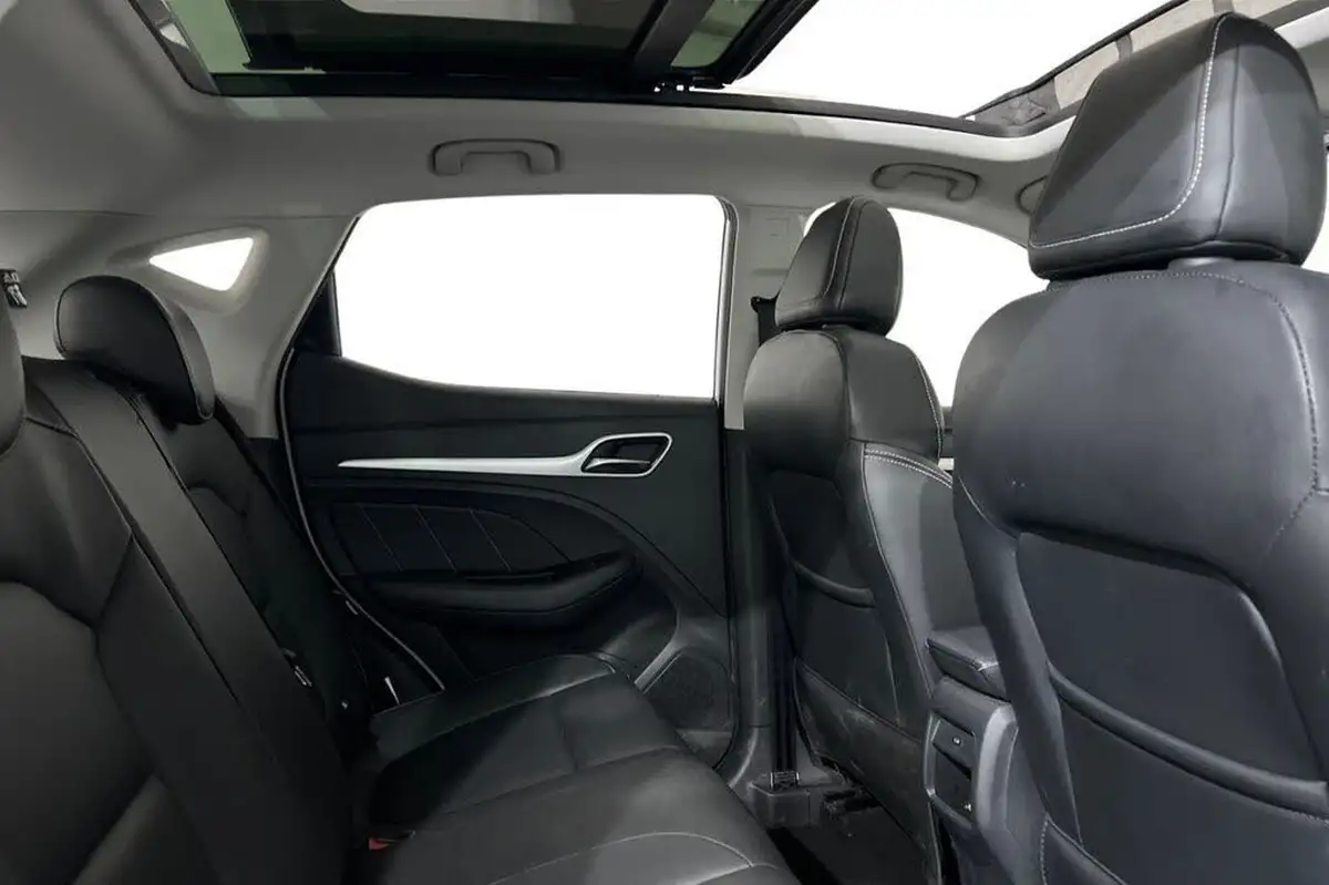 2021-mg-zs-suv-e-exclusive-ev-big-9