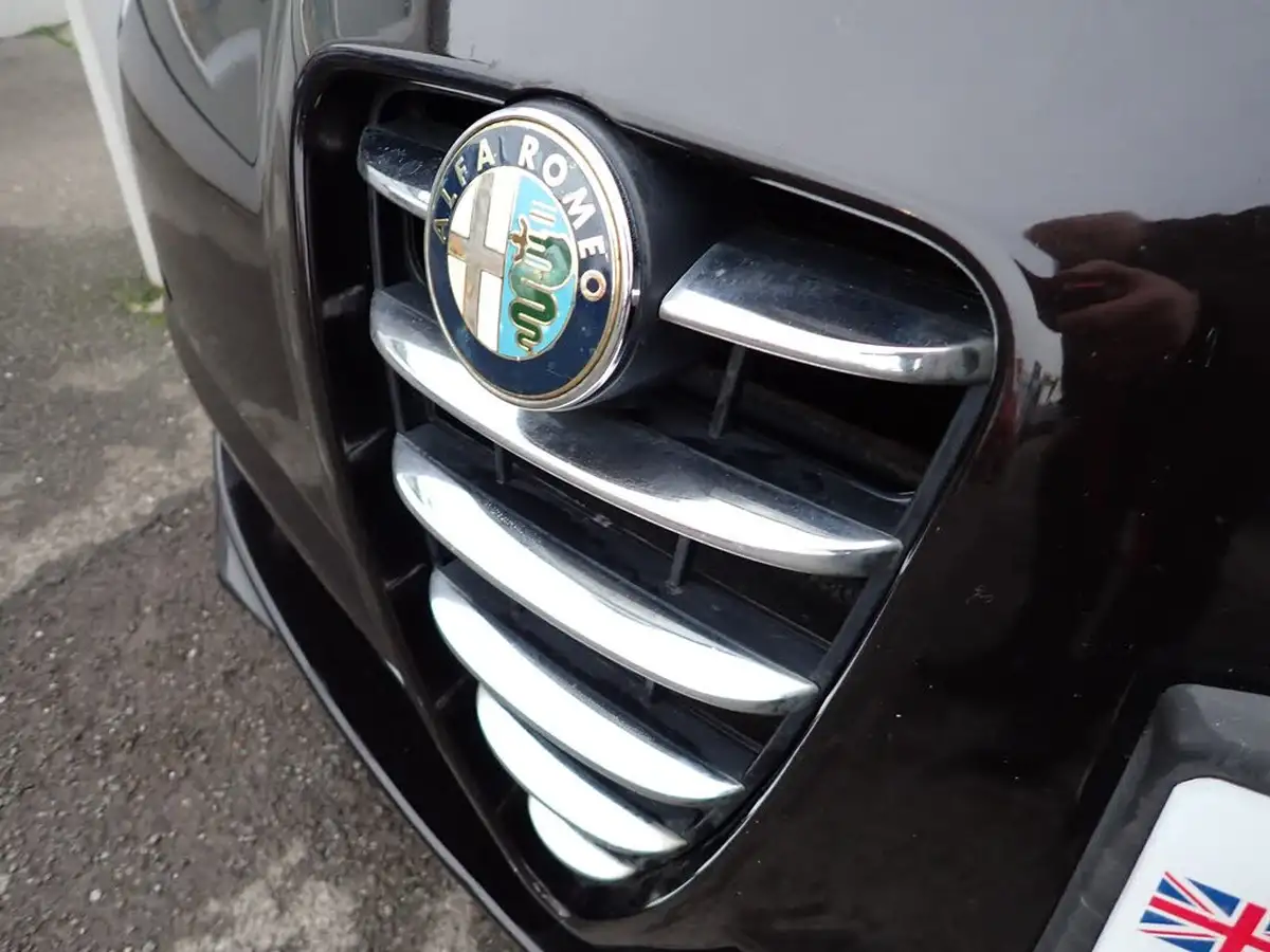 2009-alfa-romeo-mito-14-turismo-16v-big-19