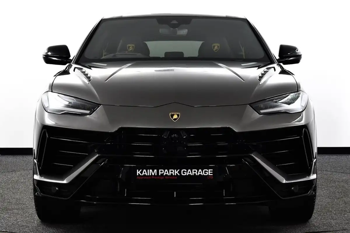 2024-lamborghini-urus-40-no-trim-big-6
