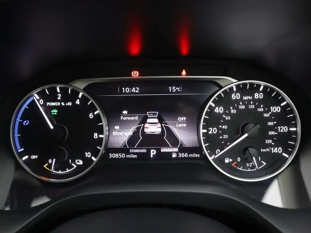 2022-nissan-qashqai-15-acenta-premium-big-16