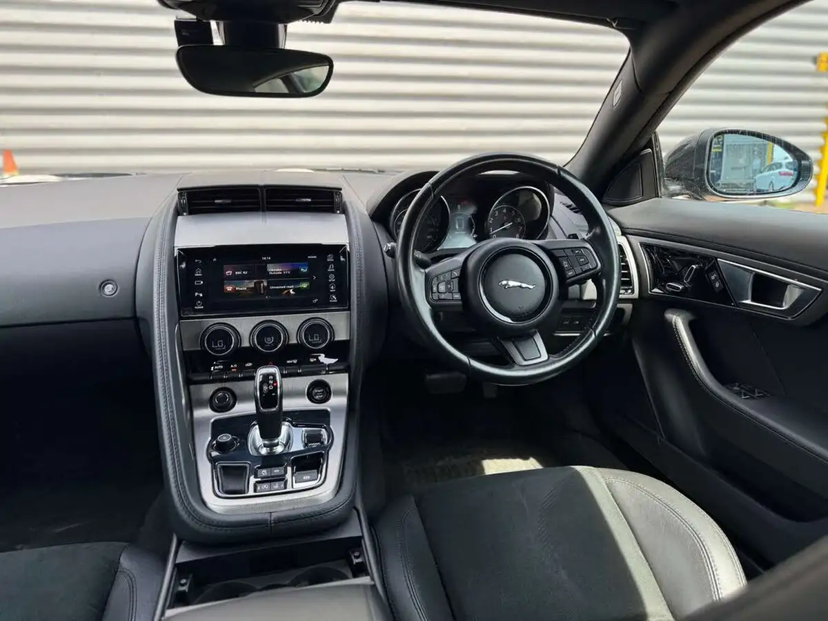 2016-jaguar-f-type-30-v6-sc-coupe-auto-big-13