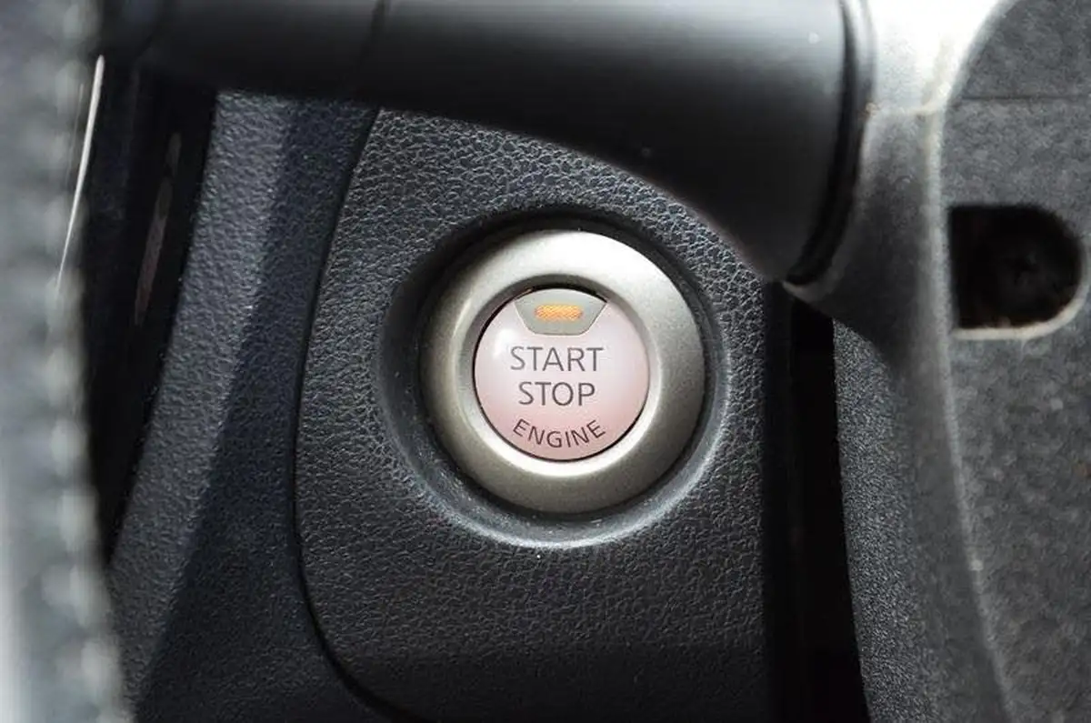 2015-nissan-juke-12-tekna-big-41