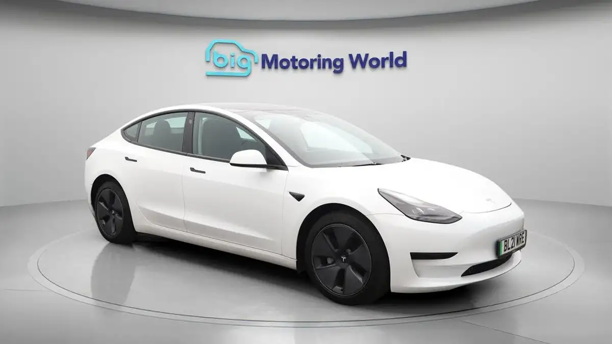 2021-tesla-model-3-e-standard-plus-big-1