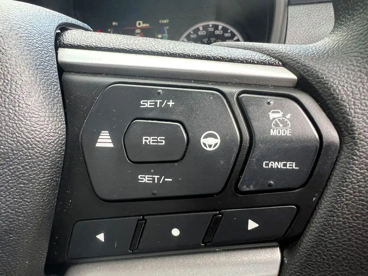 2024-isuzu-d-max-19td-dl20-double-auto-big-15