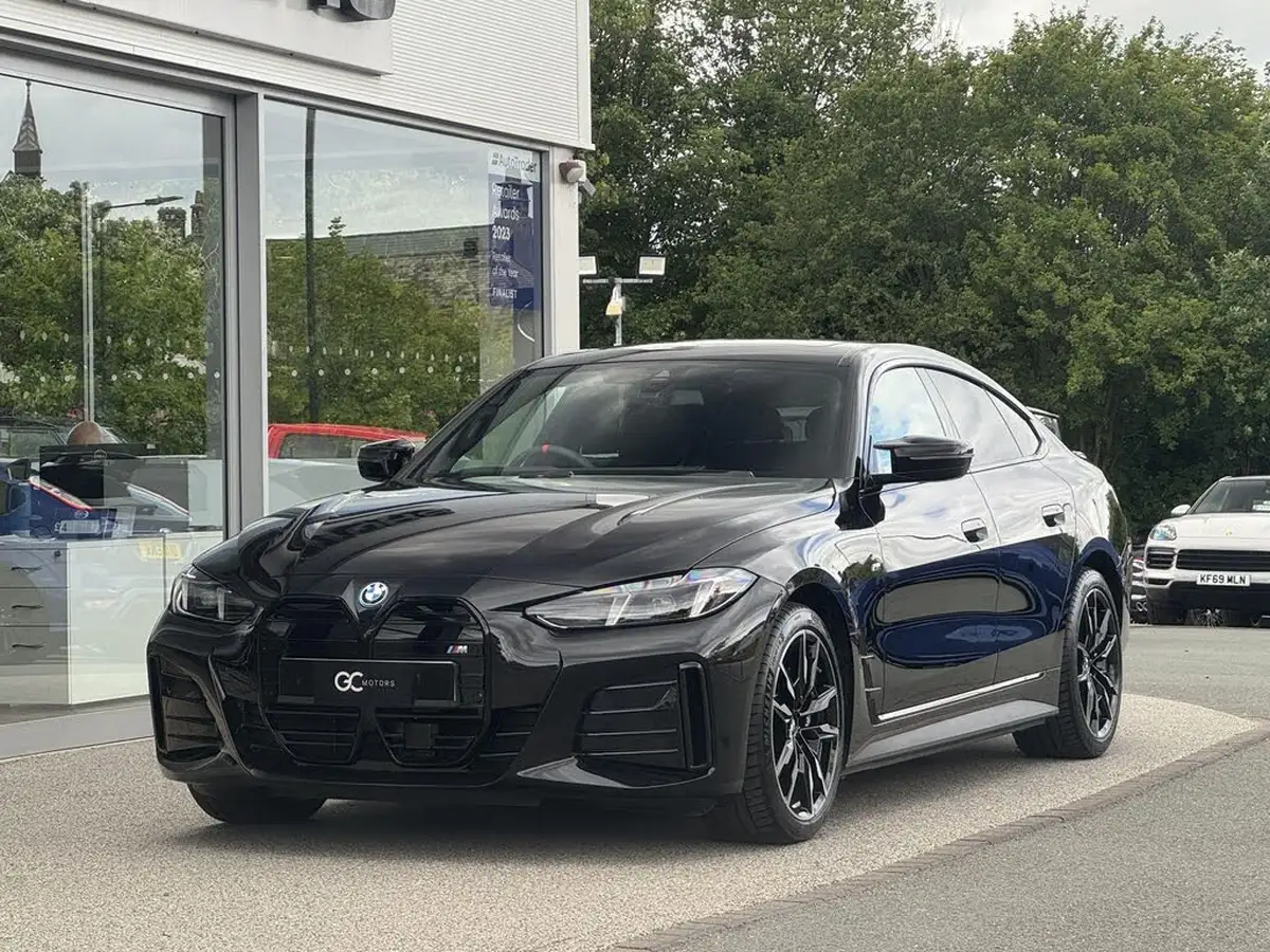 2025-bmw-i4-e-m50-big-0