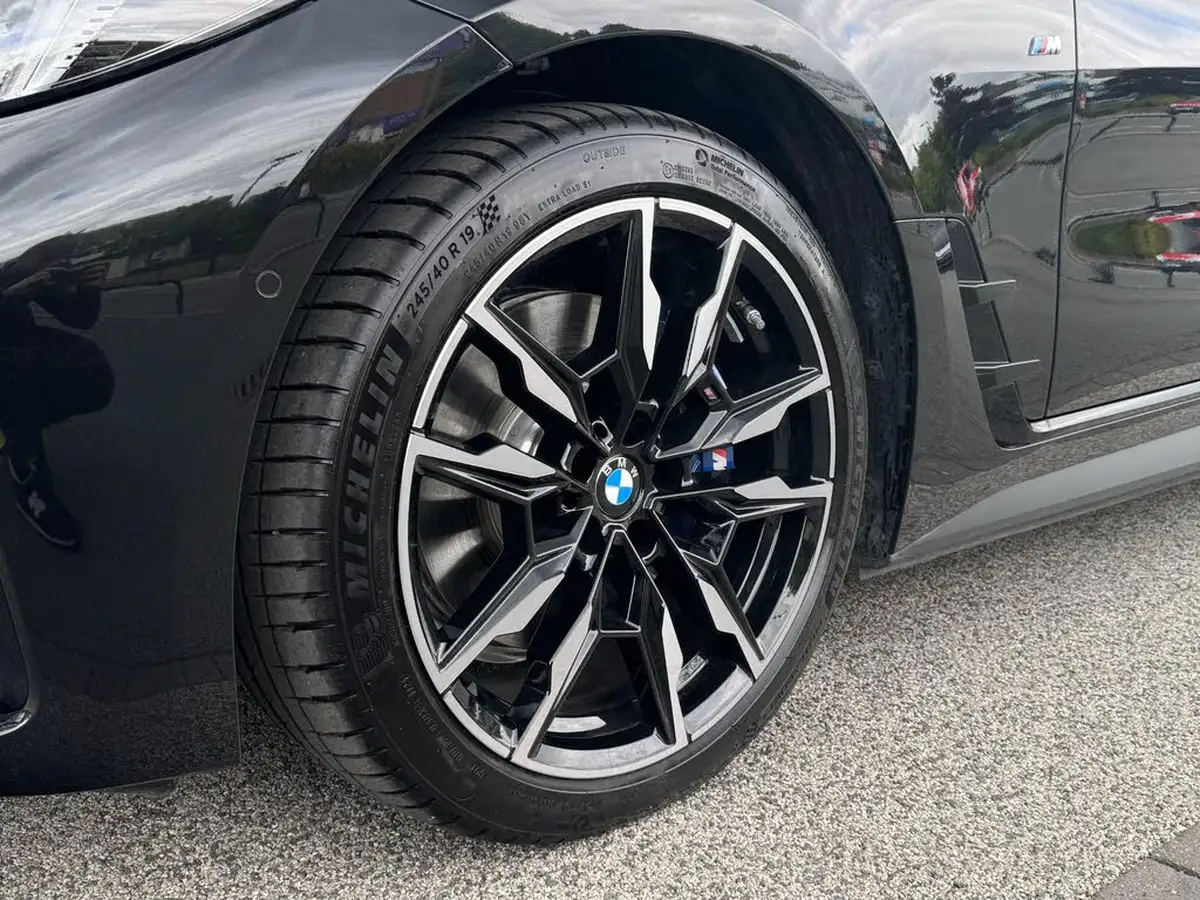 2025-bmw-i4-e-m50-big-76
