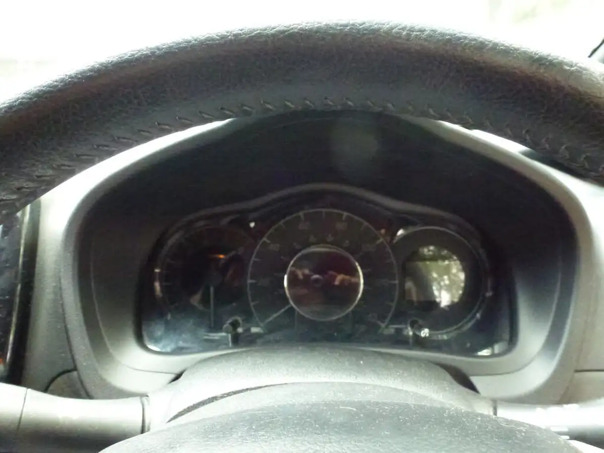 2016-nissan-note-12-black-edition-big-21