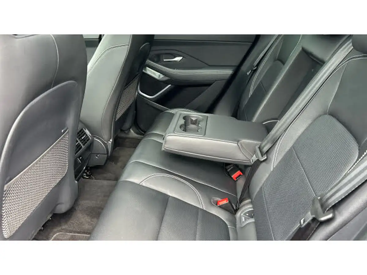 2021-jaguar-e-pace-20-d200-r-dynamic-black-big-27