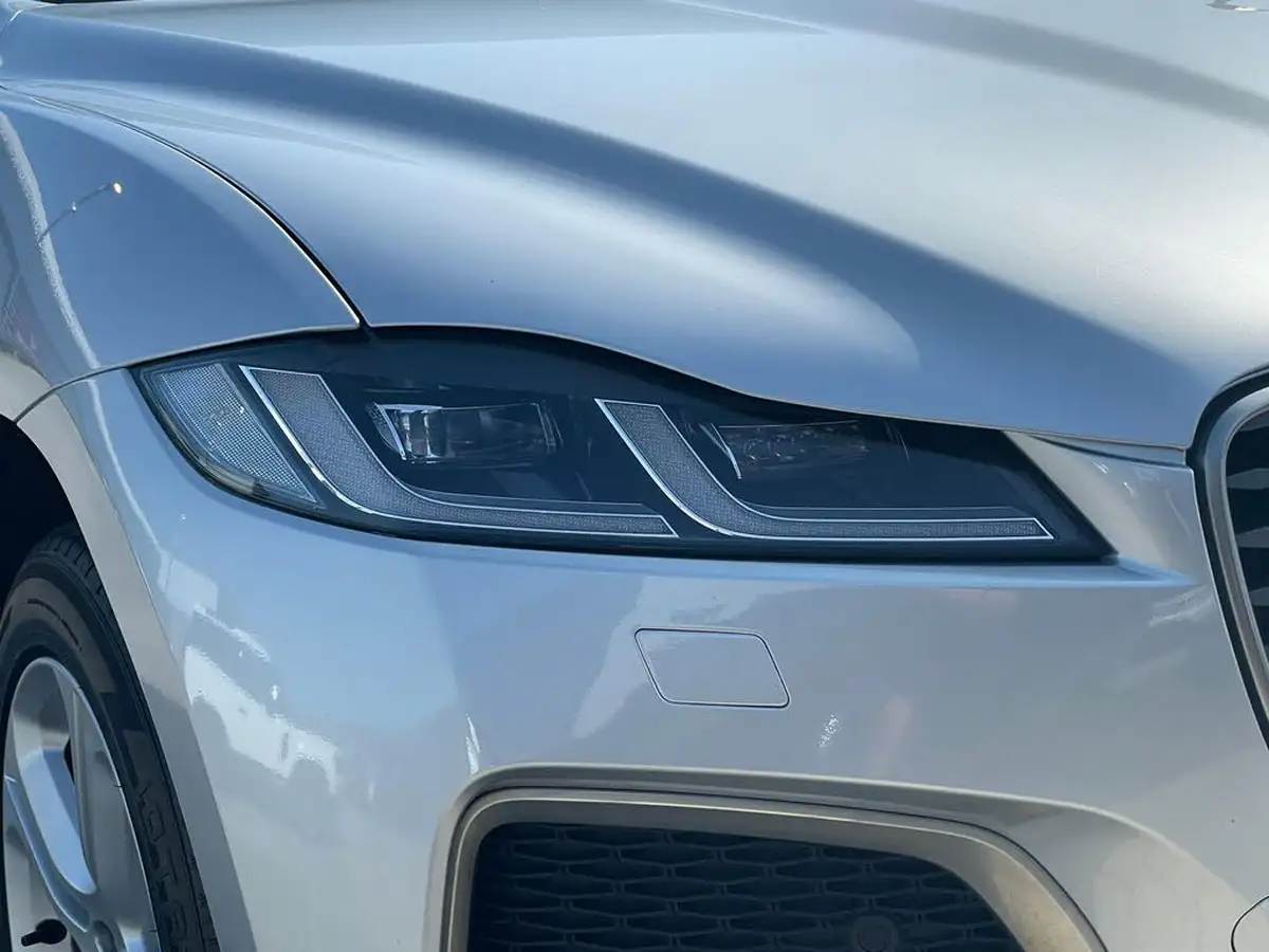 2021-jaguar-f-pace-big-23