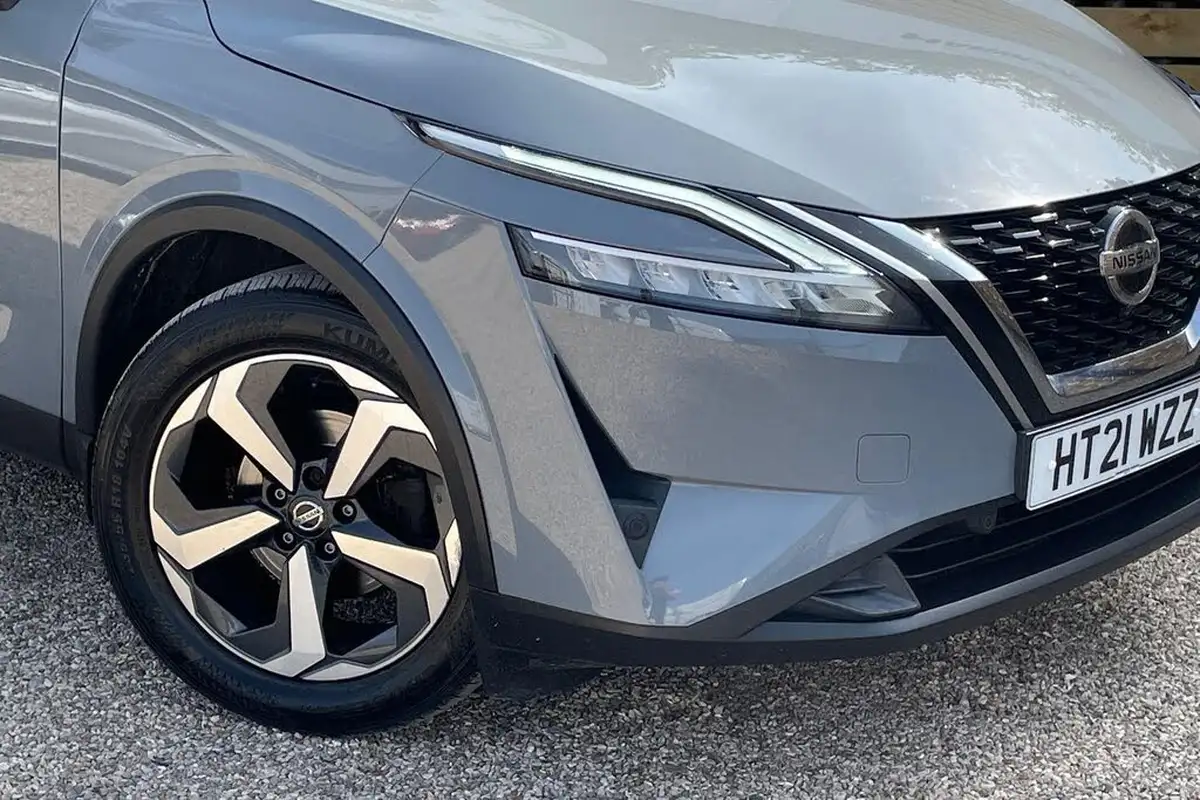 2021-nissan-qashqai-13-dig-t-premiere-edition-140ps-big-5