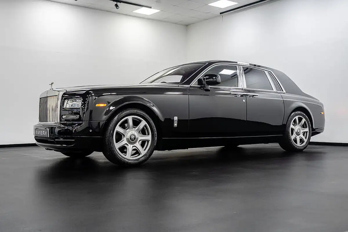 2012-rolls-royce-phantom-67-big-13