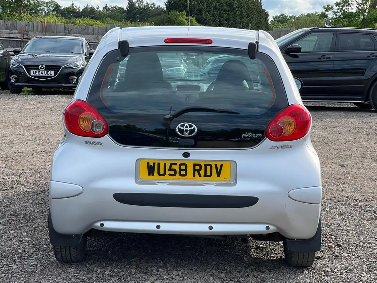 2008-toyota-aygo-10-platinum-3d-big-8