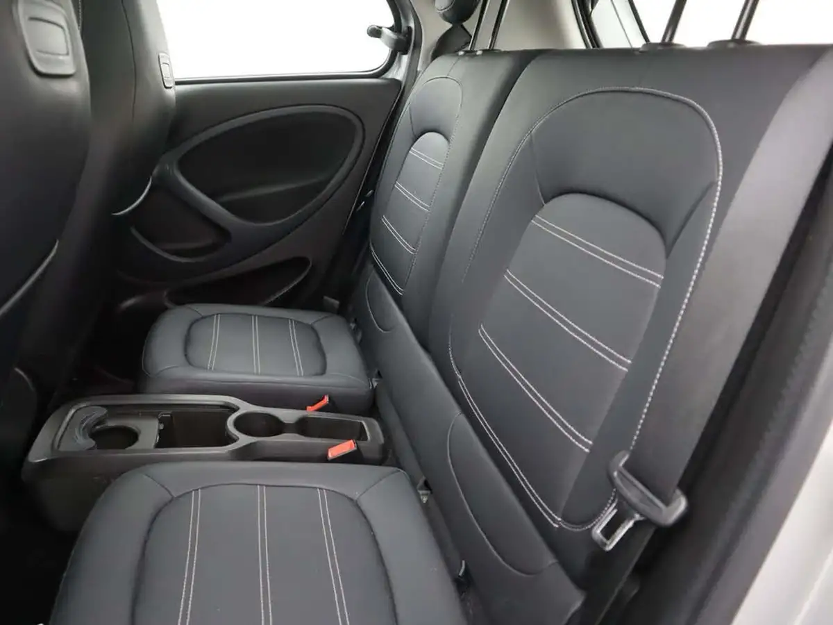 2019-smart-forfour-10-prime-premium-big-14