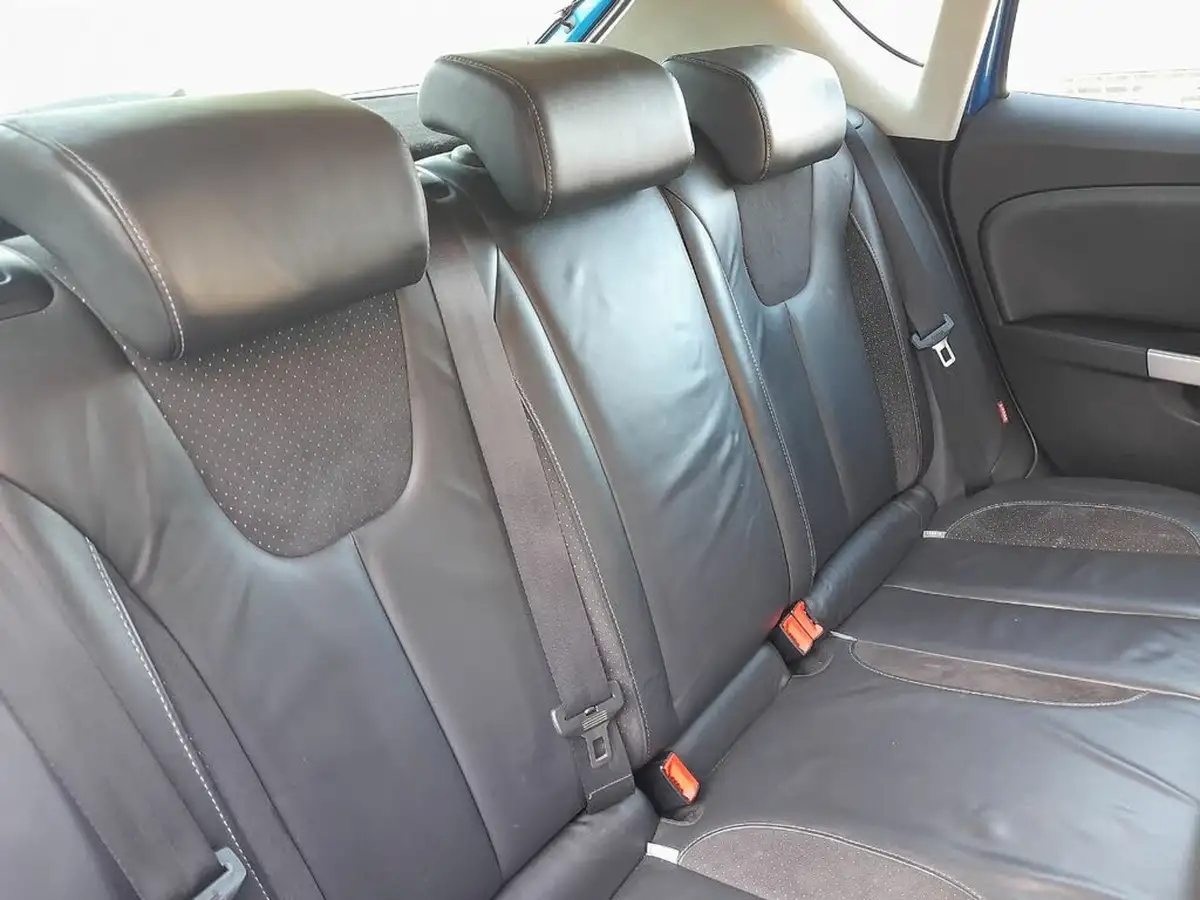 2011-seat-leon-14-sport-big-11