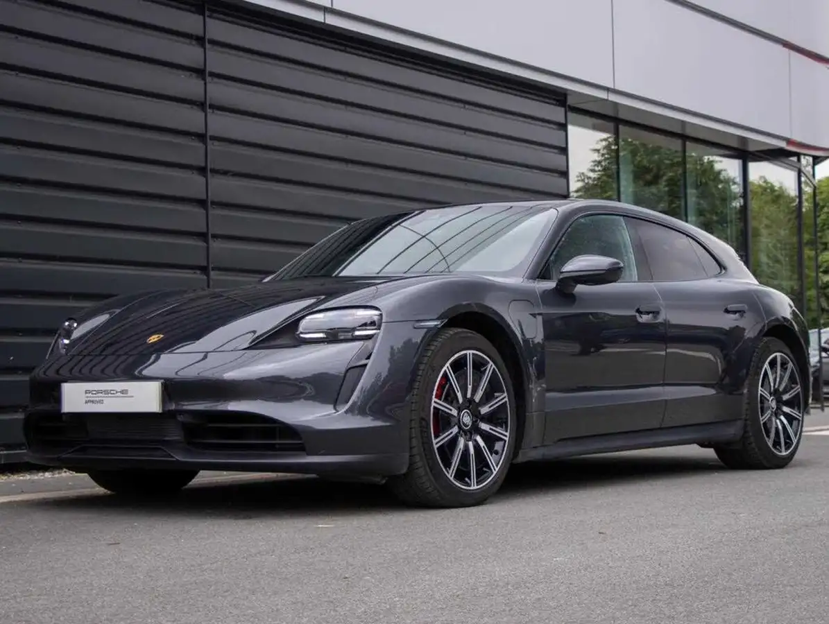 2023-porsche-taycan-e-4s-sport-turismo-571ps-performance-battery-plus-big-16