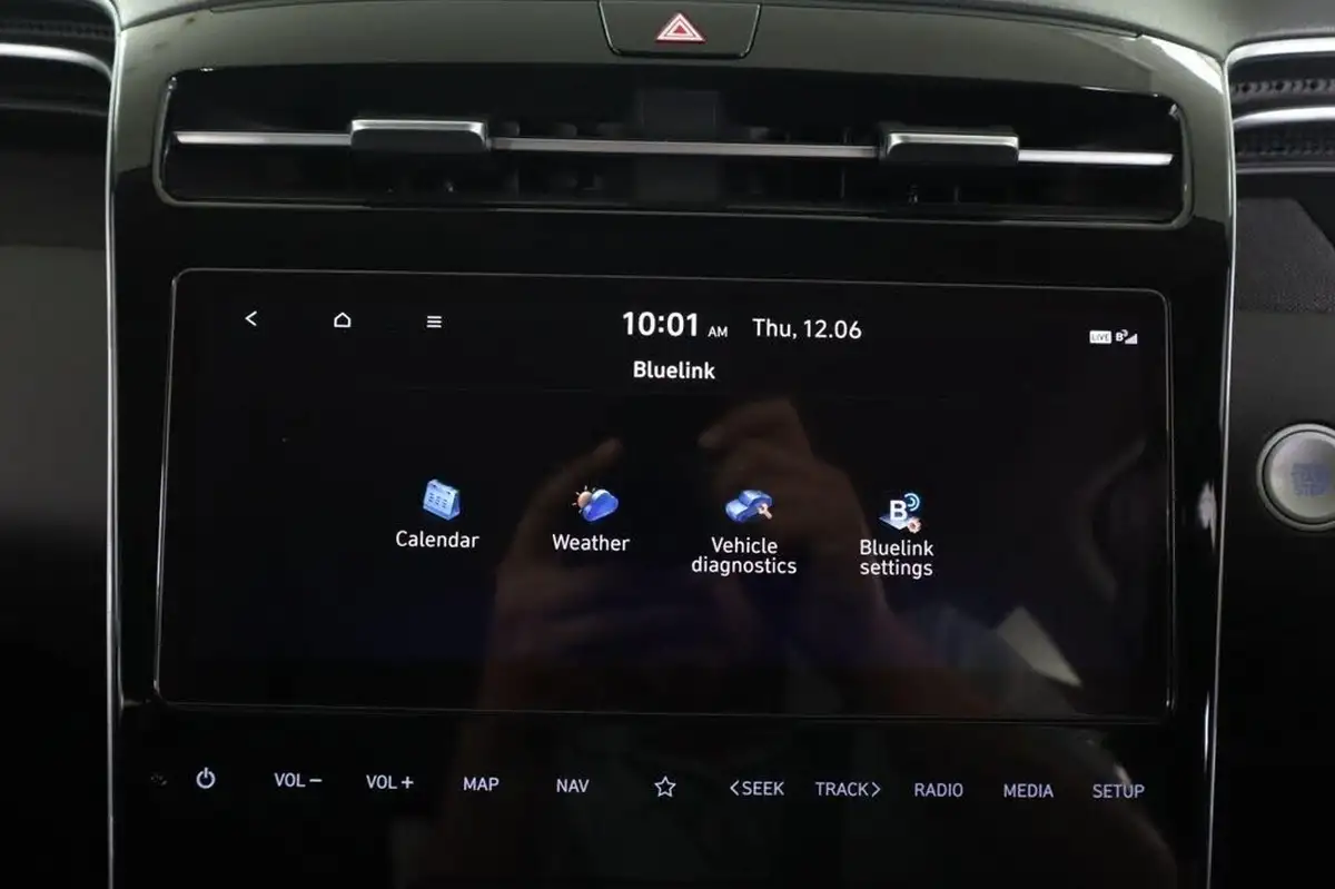 2022-hyundai-tucson-16-t-gdi-premium-265ps-4wd-phev-auto-big-43