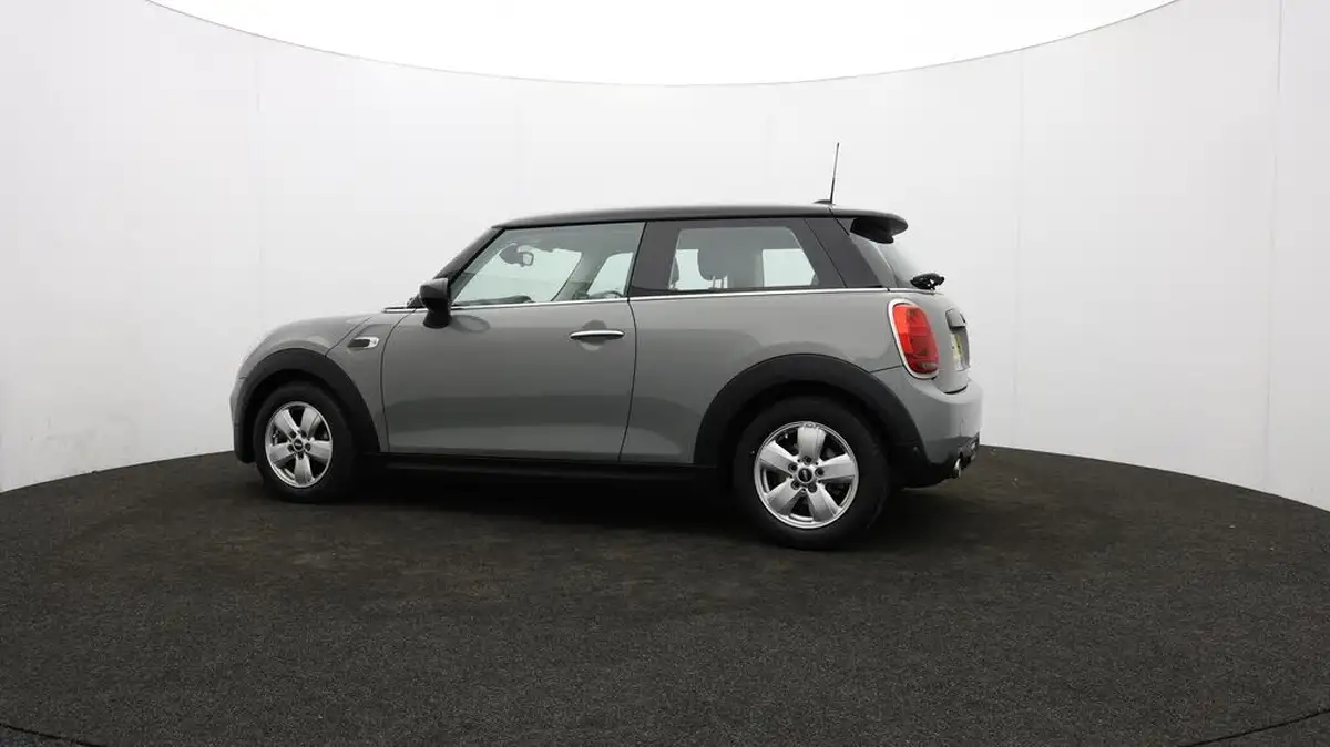 2020-mini-cooper-15-cooper-classic-nav-hatchback-3d-big-74
