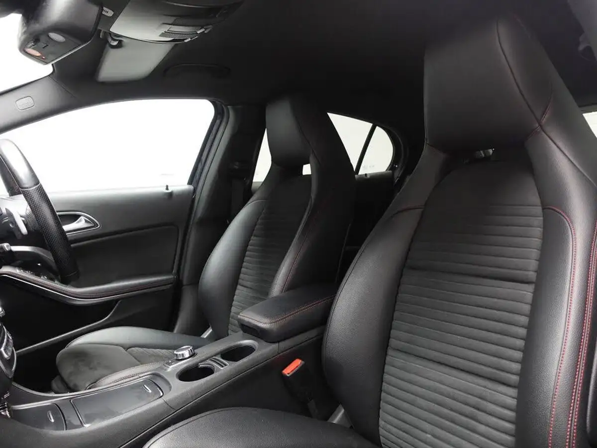 2017-mercedes-benz-gla-class-21d-gla-220d-amg-line-executivess-big-14