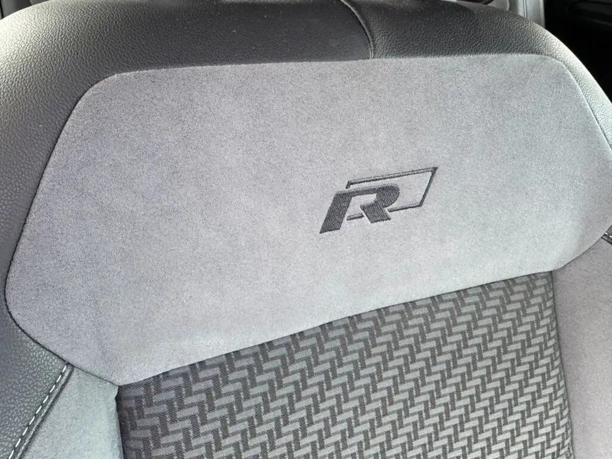 2019-volkswagen-t-roc-16tdi-r-line-big-42